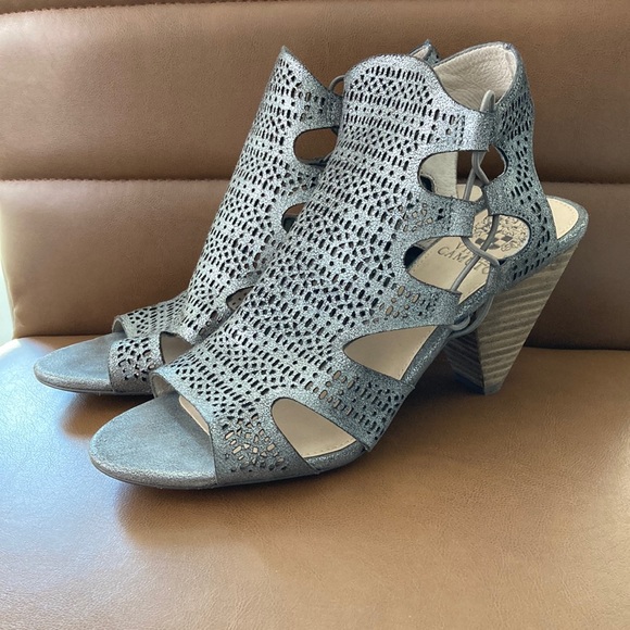 NWOT Wedge Sandals- Size 7 - Picture 1 of 8